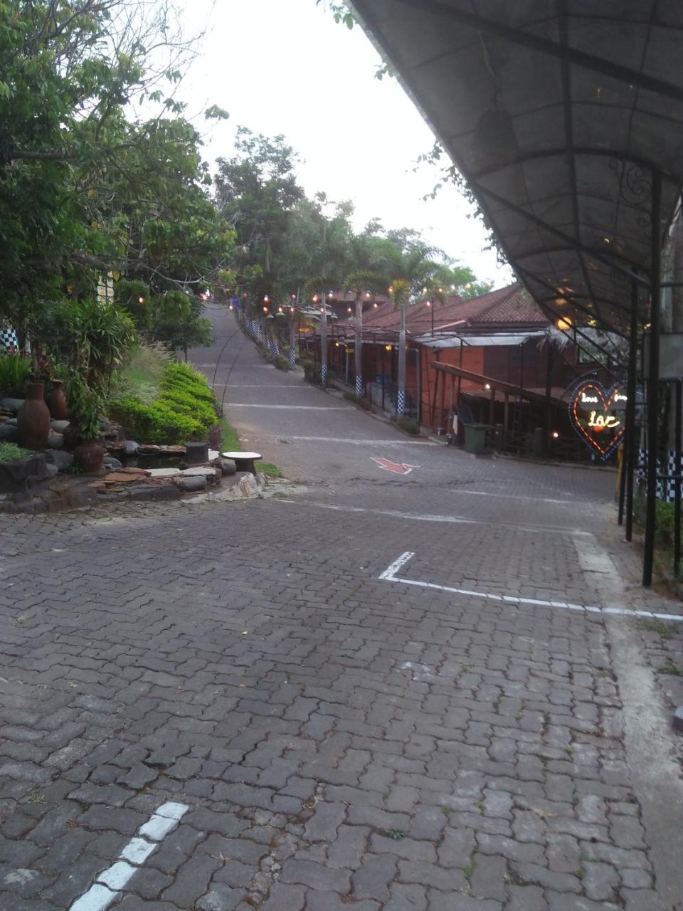 Green Valley Resort Bandungan Kültér fotó